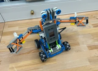 Robot SŠ